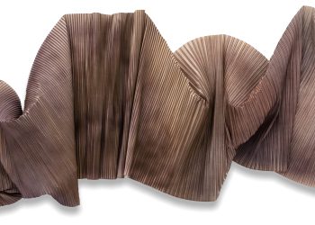 Nina Yankowitz (American, b. 1946). Ms. Majesty, 1970-71, acrylic compressor spray on canvas run through pleating
machine, 38 x 60 in. Courtesy of Artist.