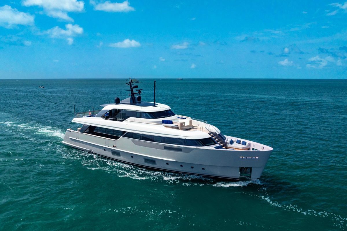 01_LEGACY_Main Profile_c