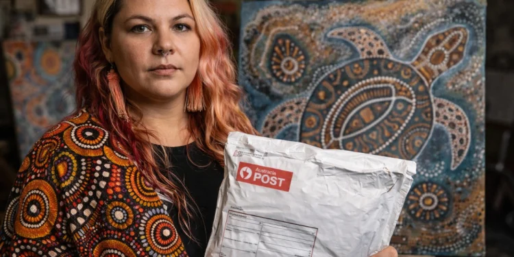 Aboriginal Artist Bobbi Lockyer’s $4K Painting Lost in Mail, Australia Post Apologies