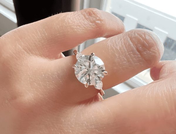 How to Find the Perfect Round Engagement Ring?