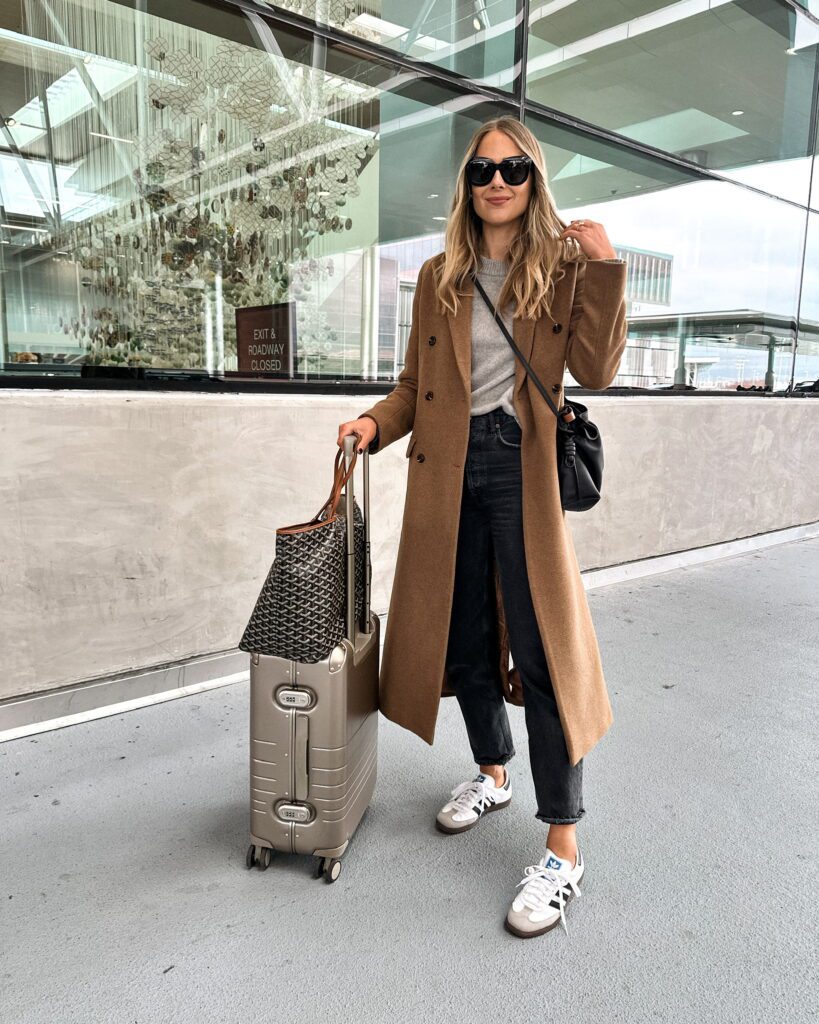 chic airport outfit ideas for long flights