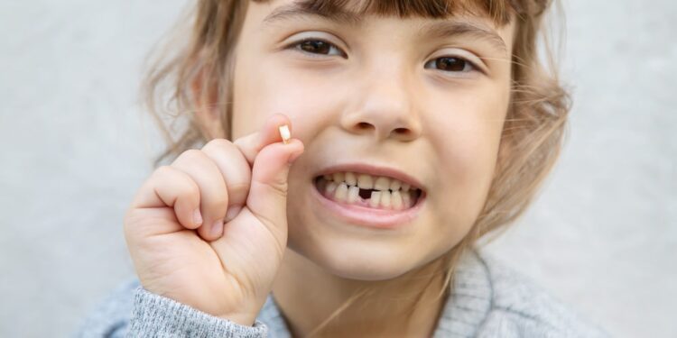 what does it mean when you dream your teeth are falling out spiritual