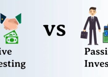Difference between active and passive investing strategies