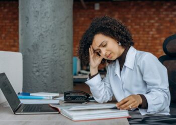 how to avoid common personal finance mistakes in your 20s