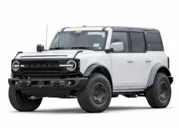New 2027 Ford Bronco Spy Shots, Specs, and Hybrid Details