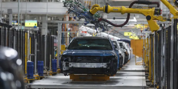 Why Toyota Is Pouring $1 Billion Into U.S. Plants Right Now