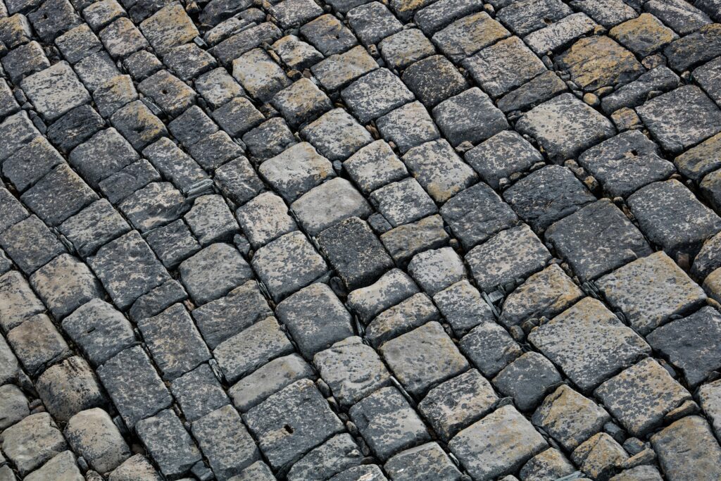 Tips for Building the Perfect Luxurious Driveway