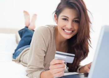 best strategies for managing credit cards responsibly