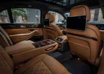Features That Define True Luxury in Cars (2026 Edition)