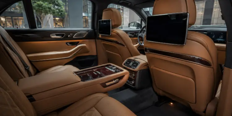 Features That Define True Luxury in Cars (2026 Edition)