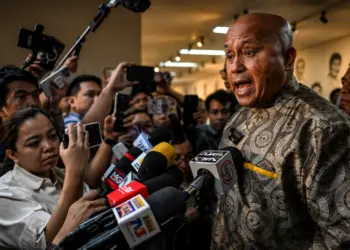 Philippine President Calls Emergency Meeting After Senate Shooting Chaos