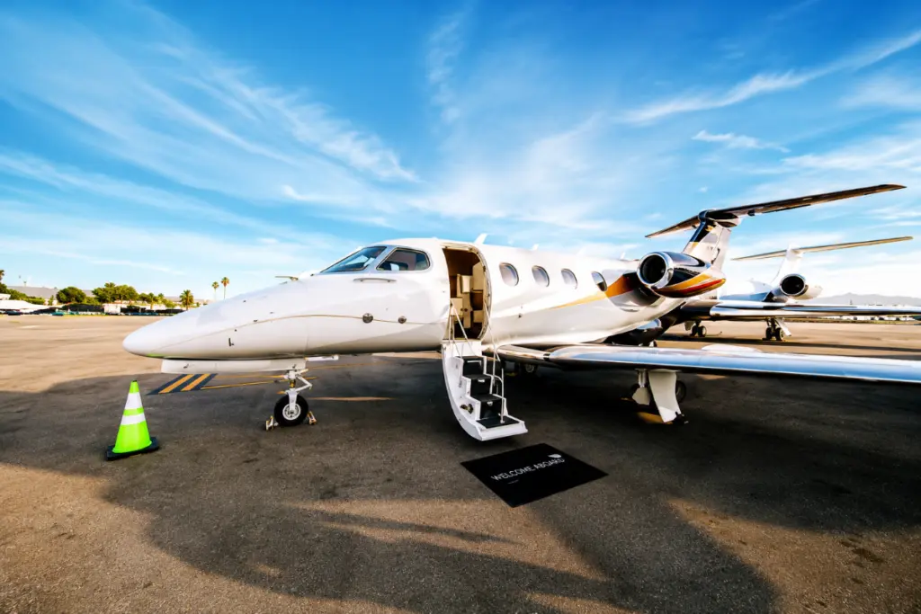 Why Wealthy Travelers Are Watching Amalfi Jets