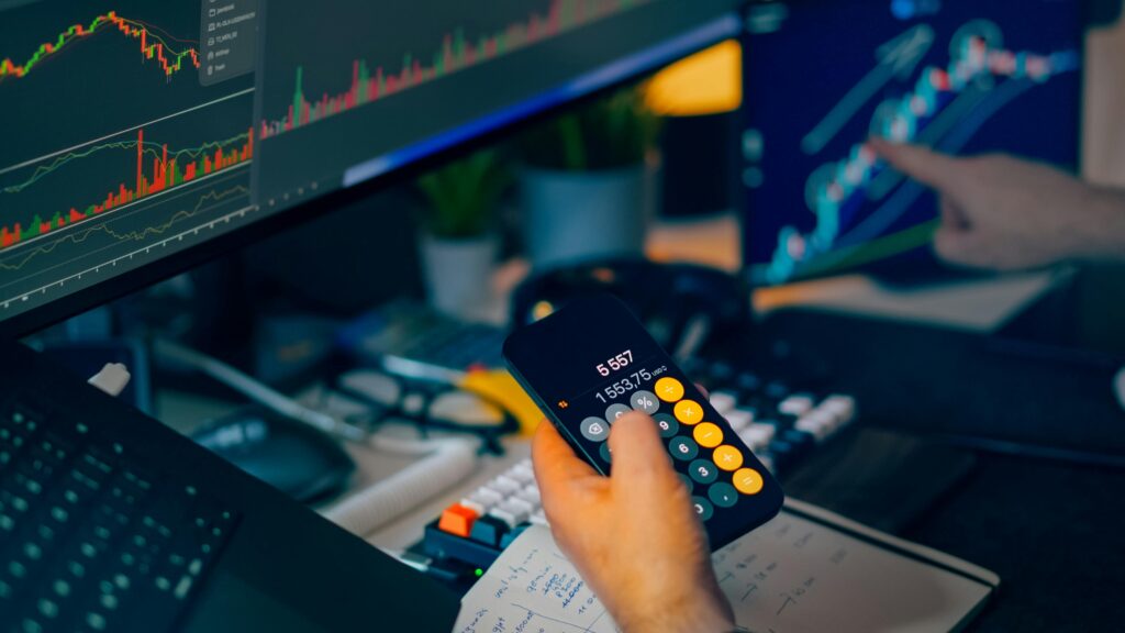 How Professional Traders Benchmark Broker Costs Before Scaling a Strategy