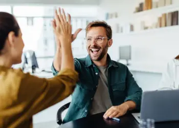best financial goals to set in your 30s