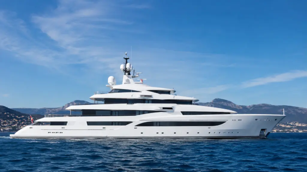 The Ultimate Superyacht Showdown Feadship, Lürssen, Oceanco, or Benetti
