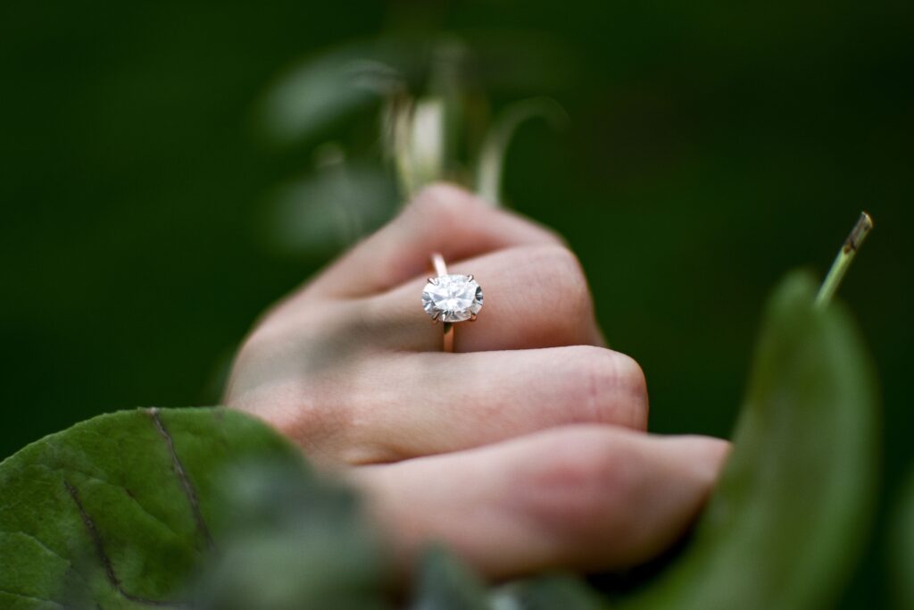 Lab Grown Engagement Rings: 5 Things You Need to Know Before Buying