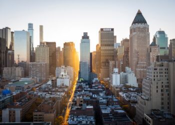 New York City real estate agents Manhattan luxury skyline