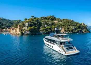 Private Yacht Charter Becomes the New Status Symbol for CEOs