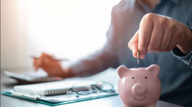 How to pay off credit card debt with a low income