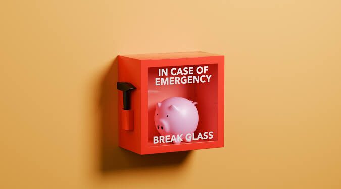 How much money should you keep in an emergency fund