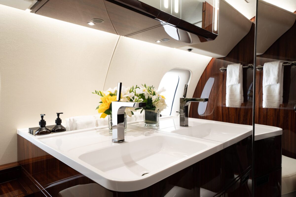 Global 7500 and Global 8000 Aft Lav Vanity and Mirror