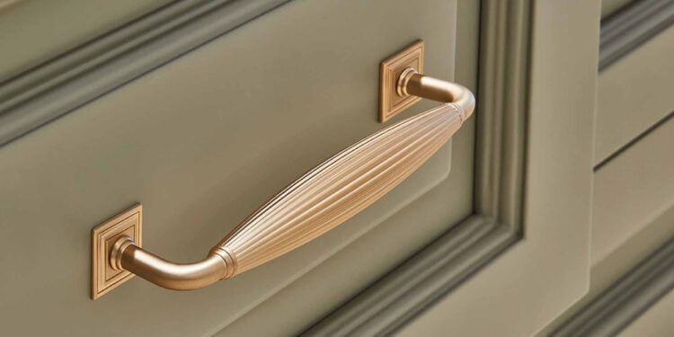 high-end-closet-systems-luxury-details-hardware-finishes.jpg