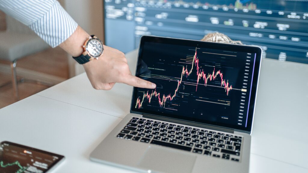 Looking Beyond IG: How PU Prime, Pepperstone and eToro Compare for International Traders